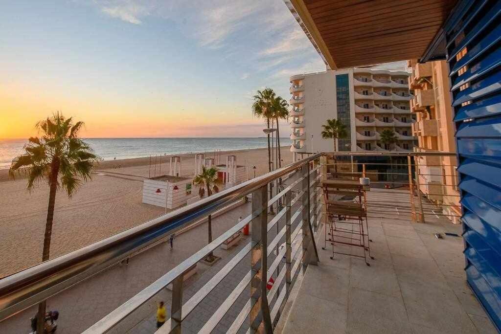 Preciado Apartamento Con Vistas Frontales Al Mar Кадис Экстерьер фото